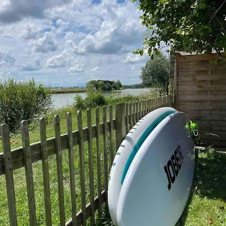 Holiday home De Charme Au Bord De La Riviere Avec Port-de-Lanne