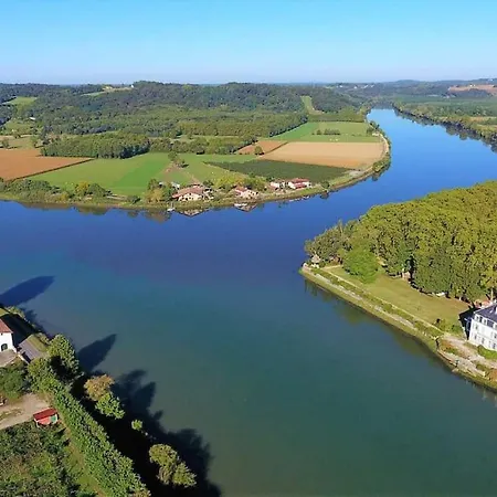 De Charme Au Bord De La Riviere Avec Holiday home *