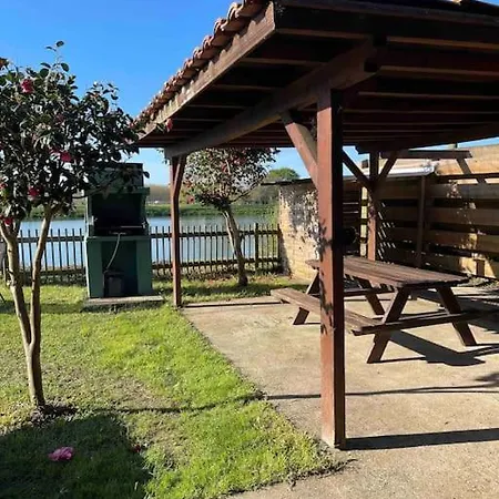 Holiday home De Charme Au Bord De La Riviere Avec Port-de-Lanne