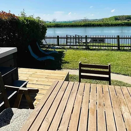 Holiday home De Charme Au Bord De La Riviere Avec